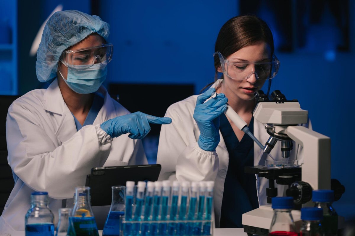 VivaCell biotech brand campaign